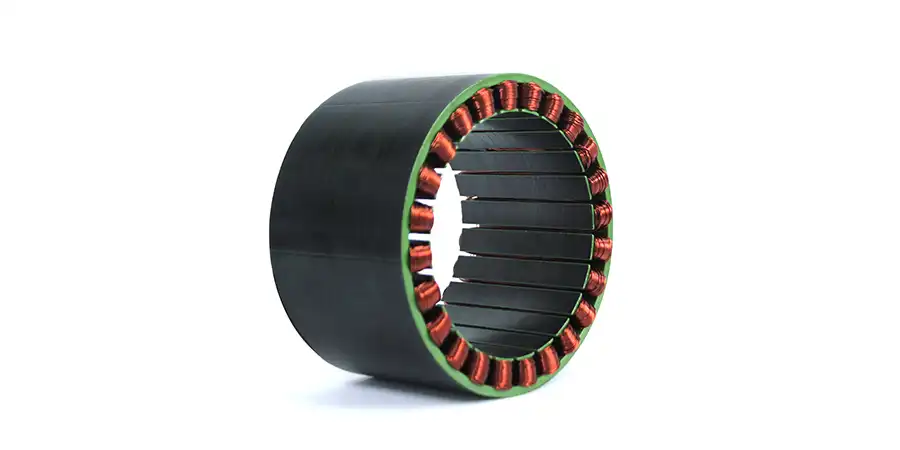 Custom motor U160100 side view 2 900X500.webp